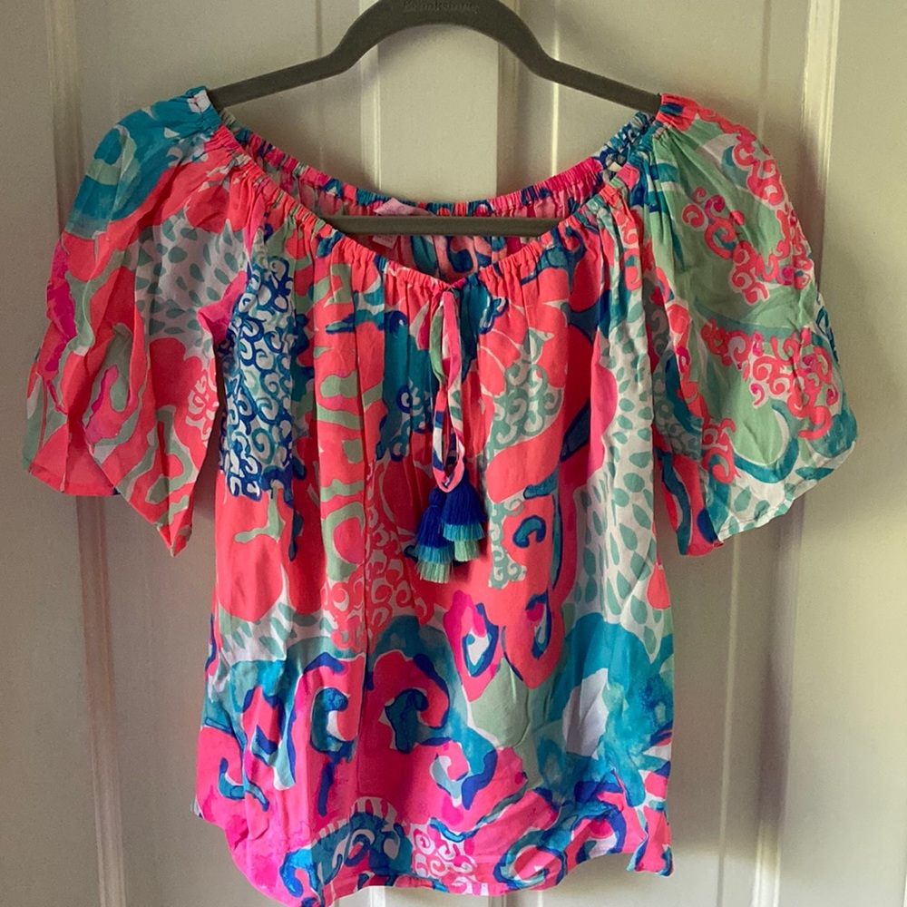 Lilly Pulitzer colorful top!